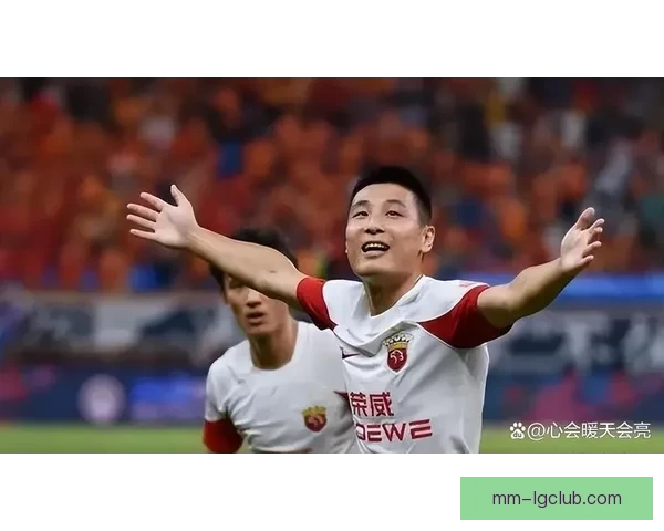 武磊单赛季34球超扎哈维纪录成中国足球新传奇引发热议